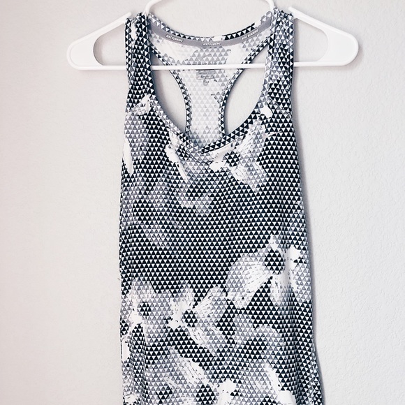 Nike Dri-Fit Geometric Triangle Running Tank - Picture 1 of 2